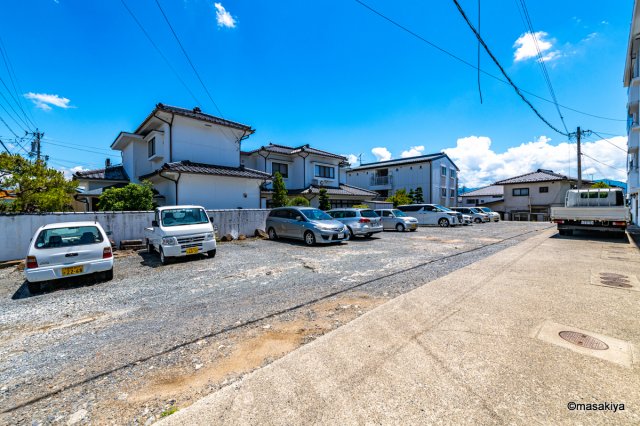 【サンハイツ吉田の駐車場】