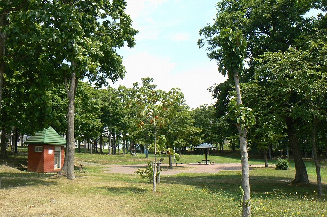 その他　にれの木公園（その他）まで647m