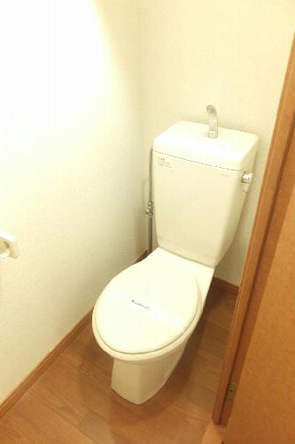 【レオパレスチロルαのトイレ】