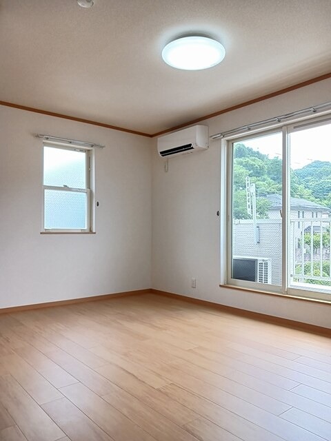 居室・リビング　同階別室の物です。