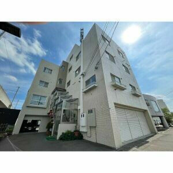 北海道札幌市中央区北十六条西２１（アパート）の賃貸物件の外観
