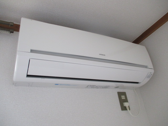 その他設備　夏・冬に便利なエアコン付きです。