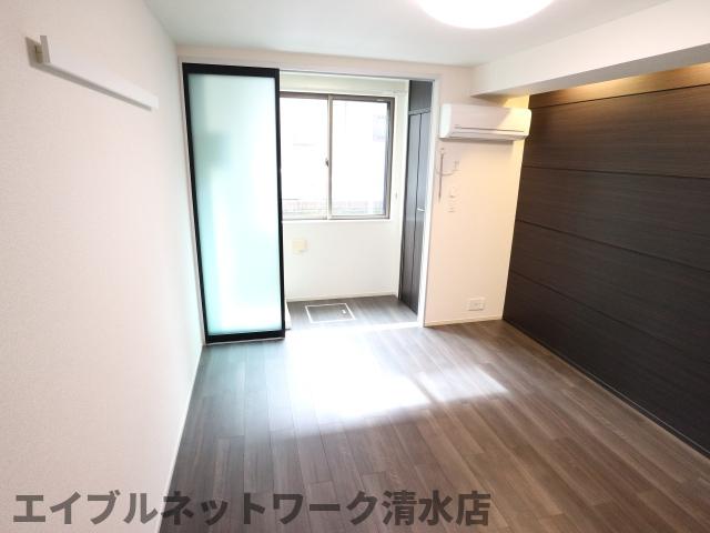 居室・リビング　ゆったりとした居間です
