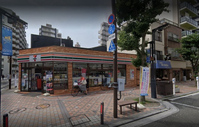 コンビニ　セブンイレブン横浜生麦4丁目店（コンビニ）まで184m