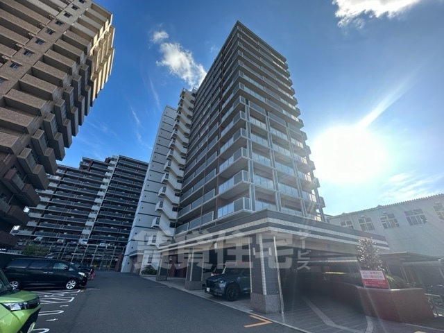 宇治市大久保町のマンションの建物外観