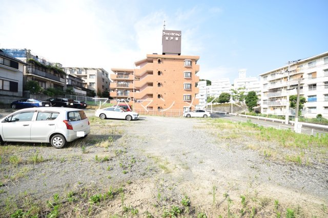 【ライオンズマンション東戸塚の駐車場】