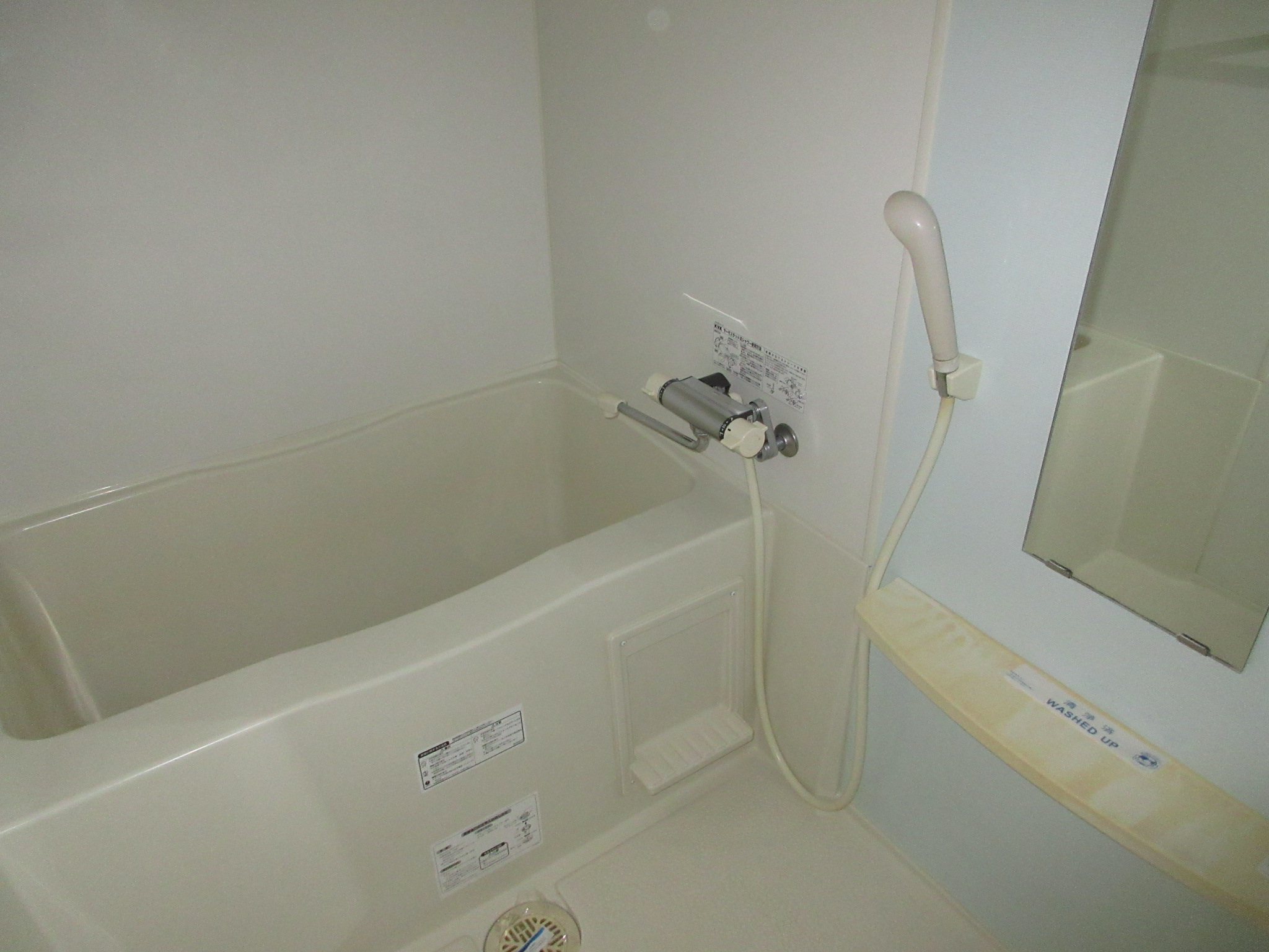 バス・シャワールーム　※写真は別のお部屋になります。現況を優先させていただきます。