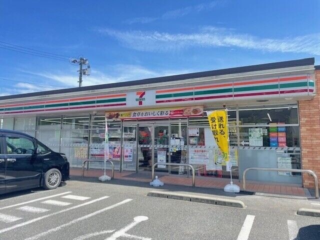 【宮若市龍徳のアパートのコンビニ】