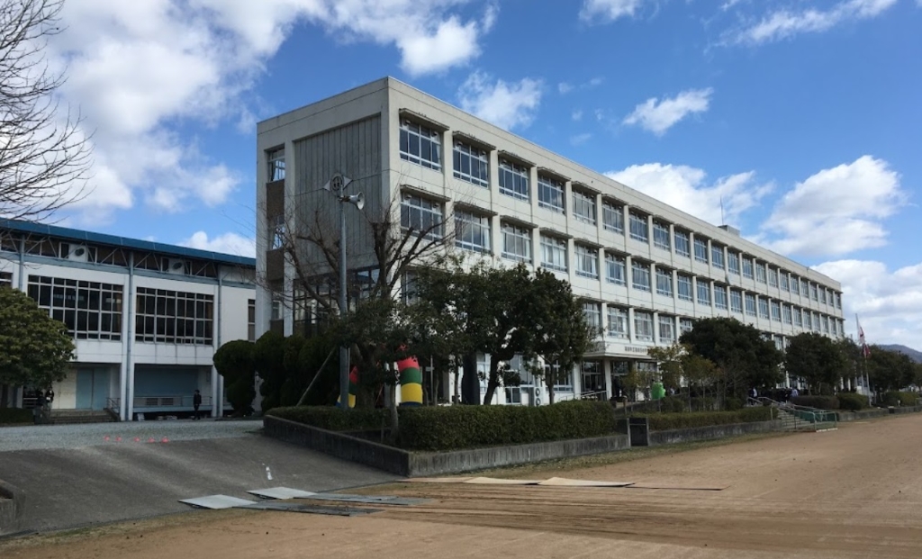 【神崎郡福崎町福田のアパートの中学校】