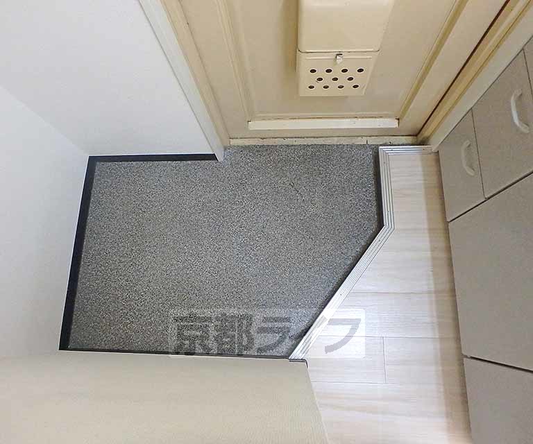 玄関　玄関です。