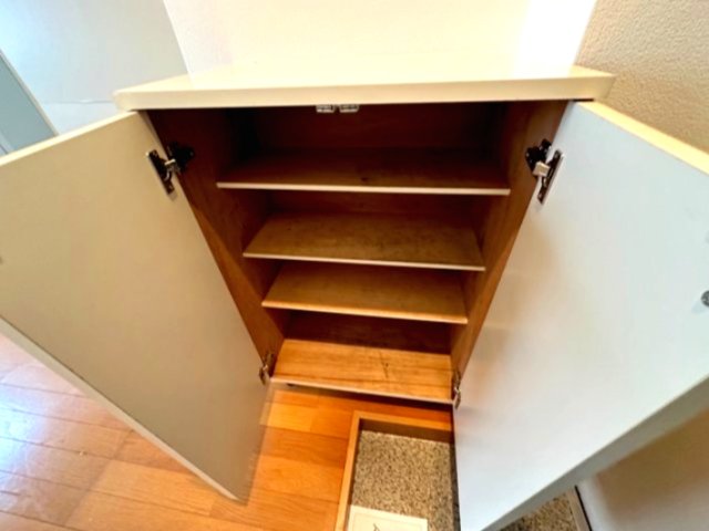 玄関　シューズボックス付