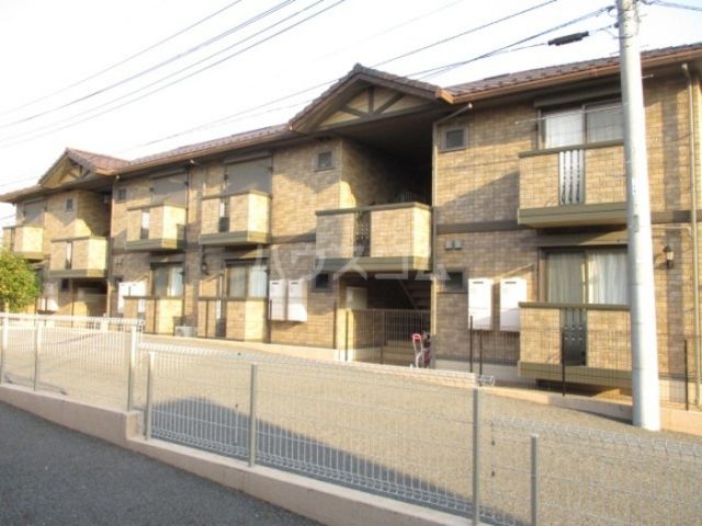 松戸市大橋のアパートの建物外観