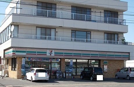 【旭川市大町一条のアパートのコンビニ】