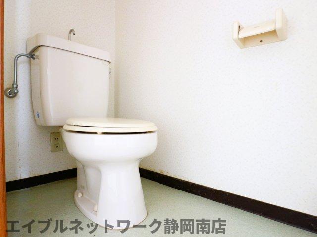 トイレ　落ち着いたトイレです