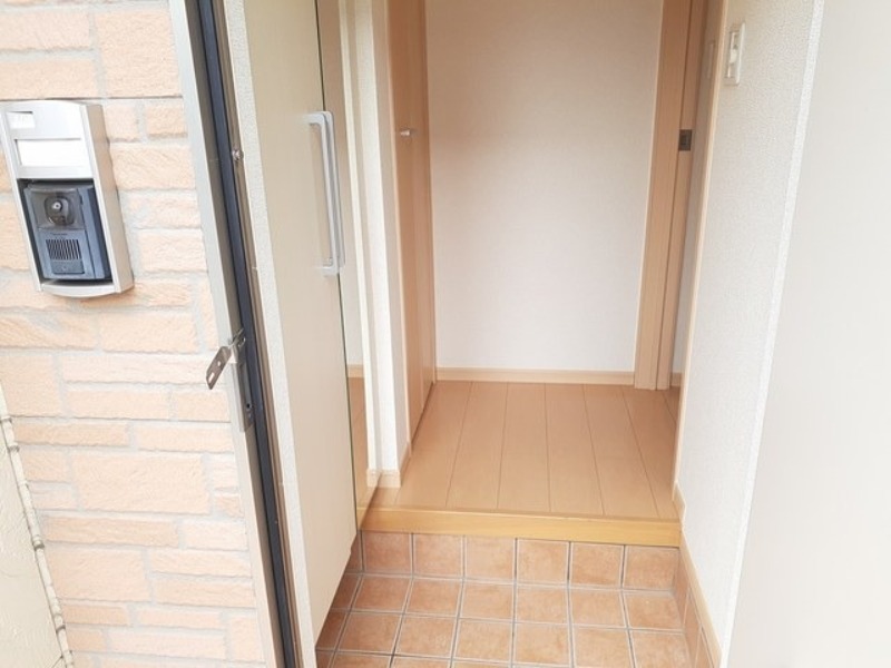 玄関　図面と現状に相違がある場合には現状を優先