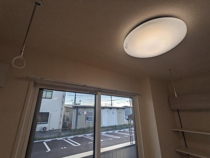 その他設備　室内物干し