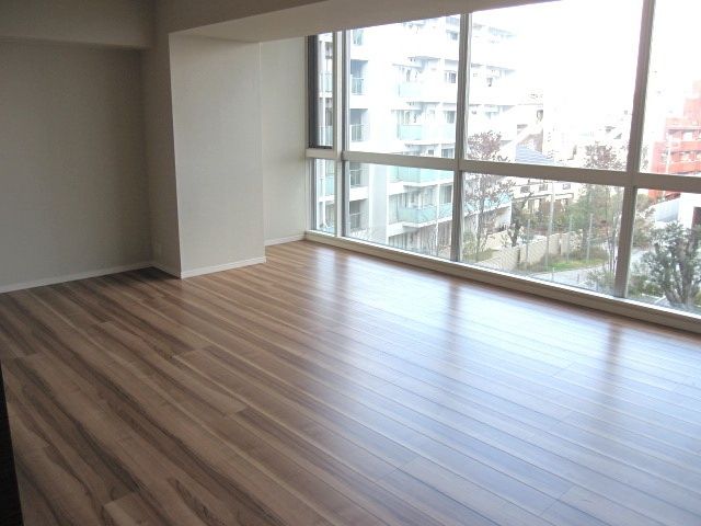 居室・リビング　★明るい20.1帖のＬＤＫです★