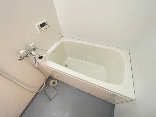 バス・シャワールーム　ゆったり入れるお風呂です