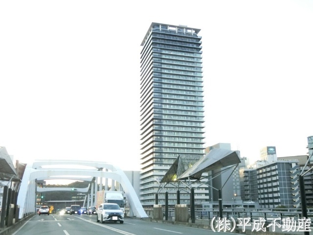 図書館　くまもと森都心プラザ図書館（図書館）まで2089m