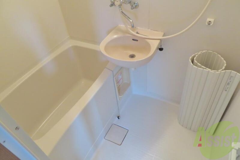 バス・シャワールーム　バスルームは一日の疲れを癒す大切な場所です。