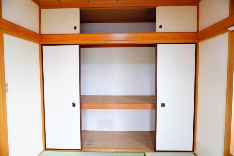 収納　押入