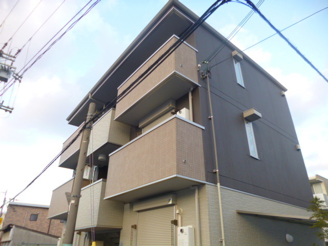 ロビー　明るいマンションです