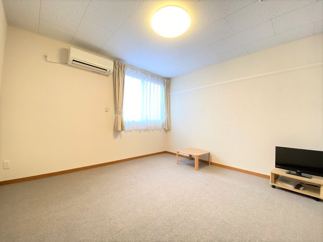 その他設備　1Ｆはフローリング、2Ｆは絨毯仕様