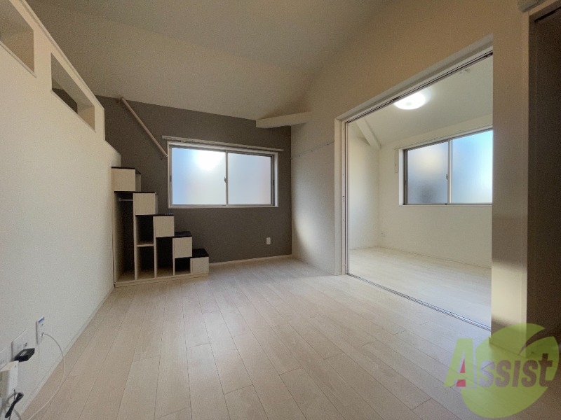 居室・リビング　※同タイプのお部屋の写真になります。ロフトは有りません。