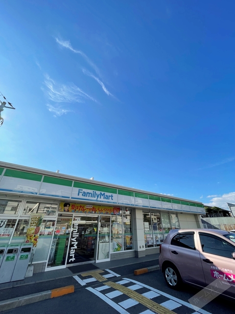 コンビニ　ファミリーマート堺一条通店（コンビニ）まで702m