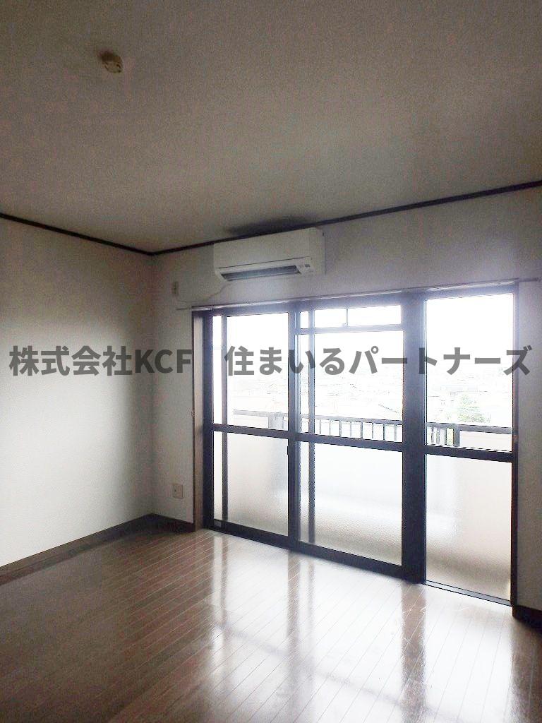 居室・リビング　スタンダードな洋室です