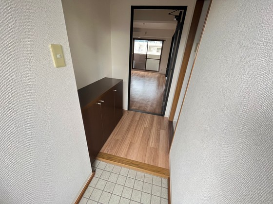 玄関　※別部屋の写真です