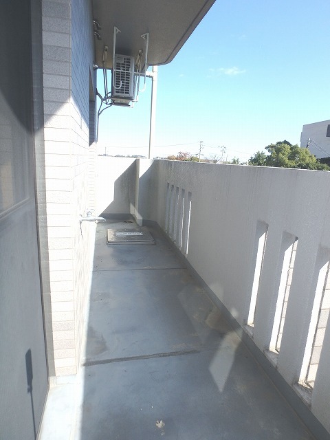 バルコニー　南東向きで日当たり良好☆