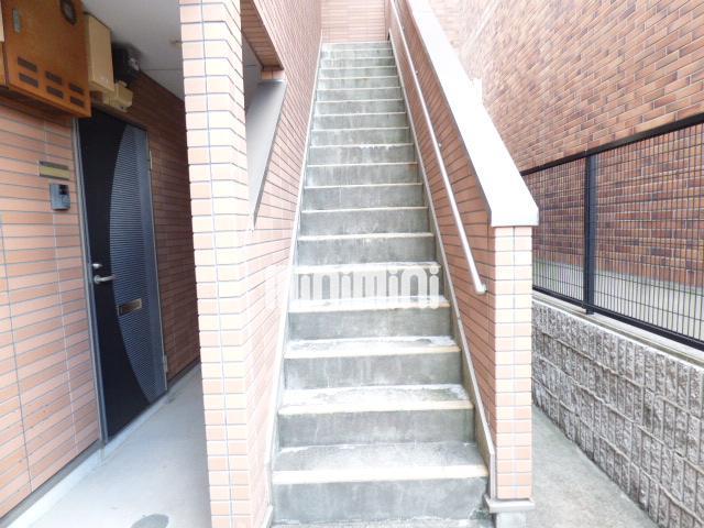 エントランス　階段