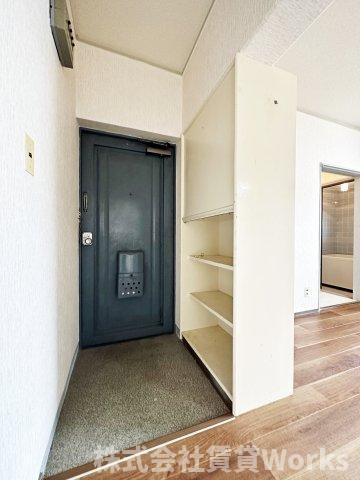 玄関　収納もある玄関です