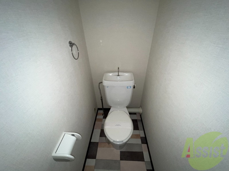 トイレ　バストイレ別なので清潔にお仕様頂けますよ。