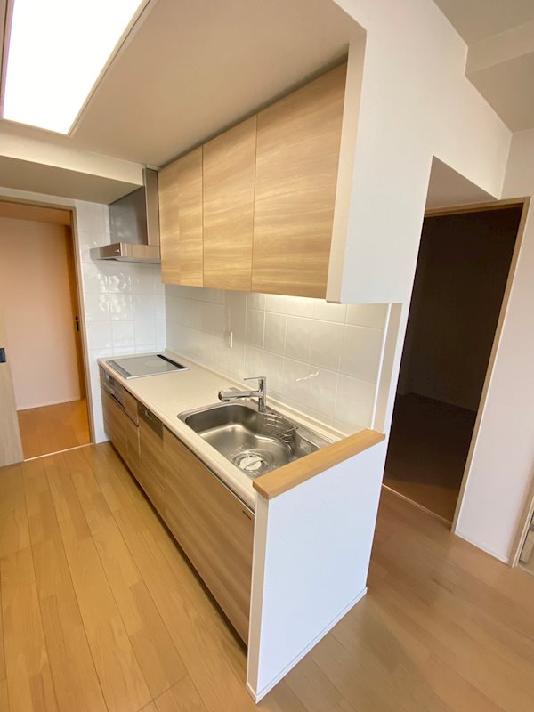 キッチン　コンパクトなキッチンで掃除もラクラク