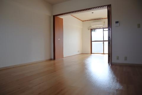 居室・リビング　リビング