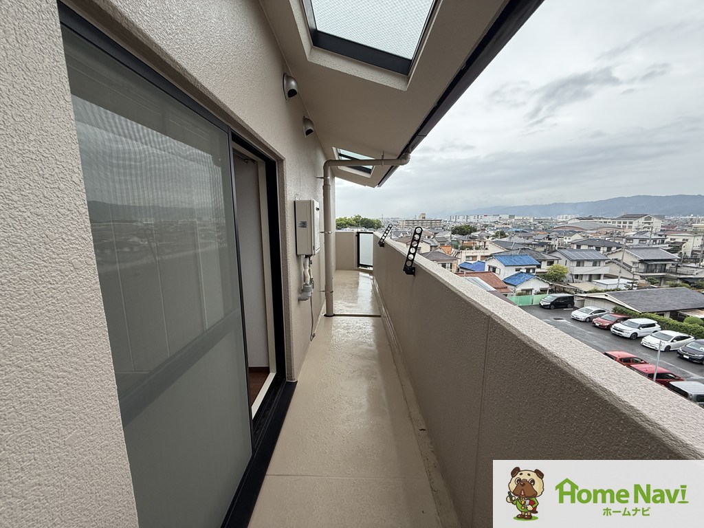 バルコニー　東向きで日当たり良好です。