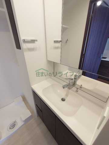 洗面設備　別部屋の参考写真になります。