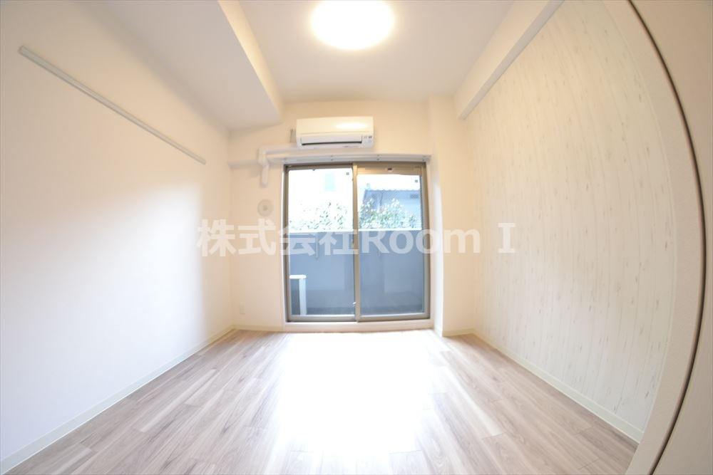 居室・リビング　こちらのリビングで趣味の時間をお楽しみください