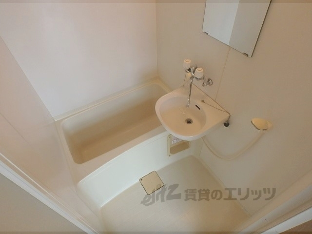 バス・シャワールーム　バス