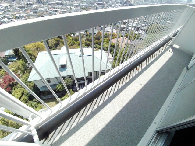 バルコニー　南向きバルコニー。