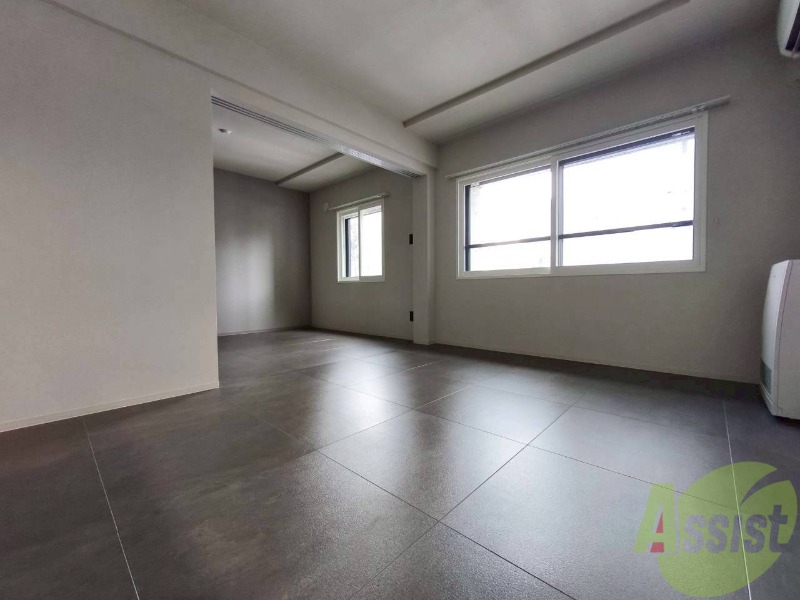 居室・リビング　広くてキレイなお部屋が広がっていて、充実した生活が送れそう。