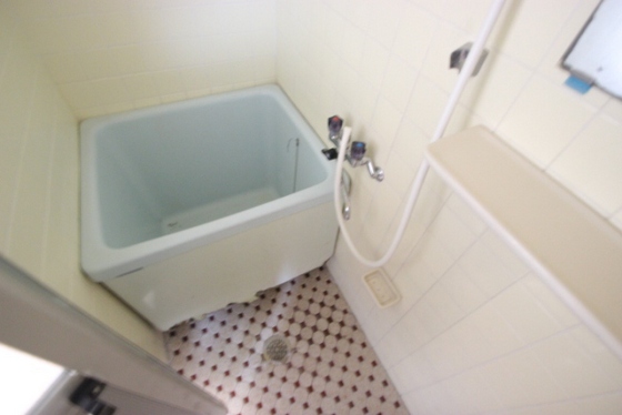 バス・シャワールーム　※別部屋の写真です