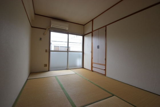 居室・リビング　※別部屋の写真です