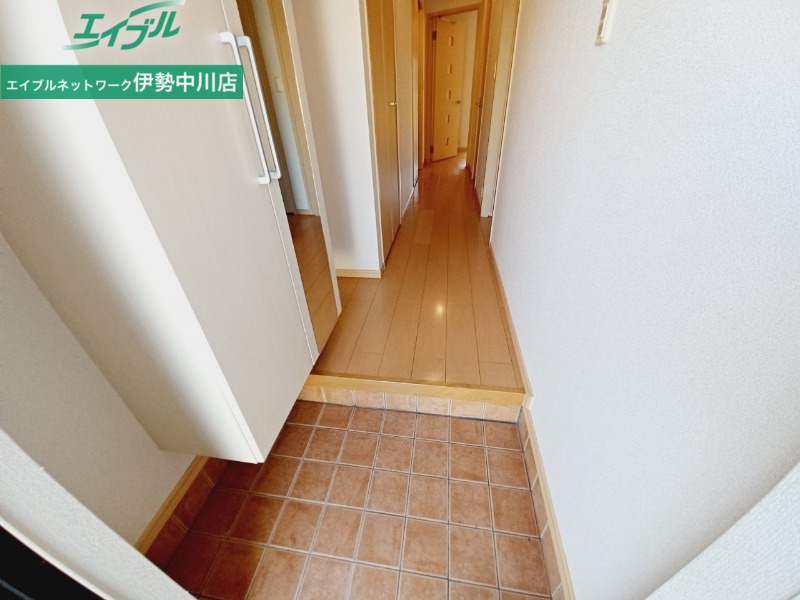 玄関　反転タイプ参考写真