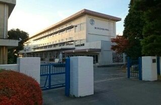 小学校　中部小学校（小学校）まで890m