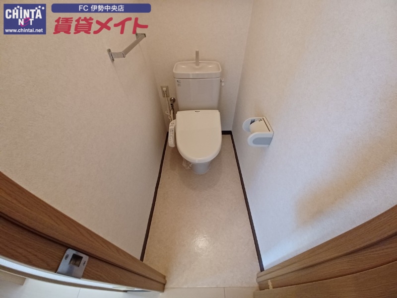 トイレ　同型参考写真