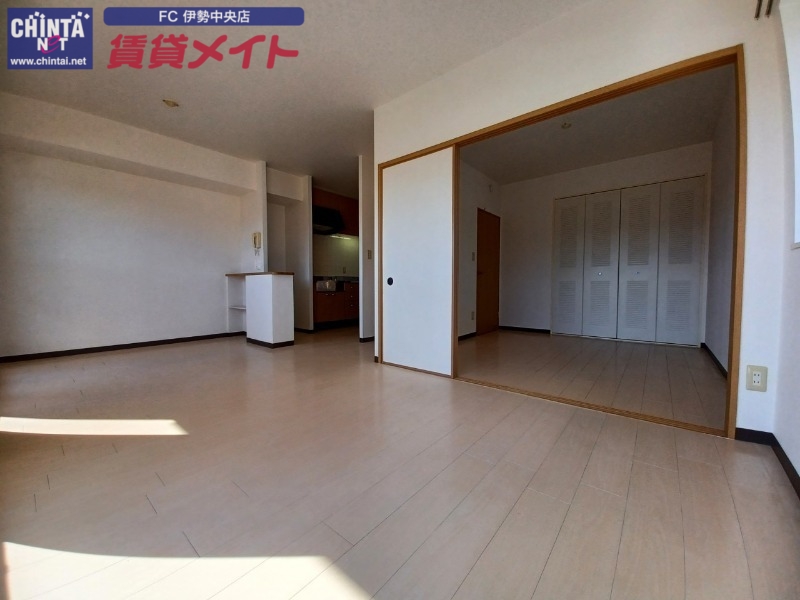 居室・リビング　同型参考写真