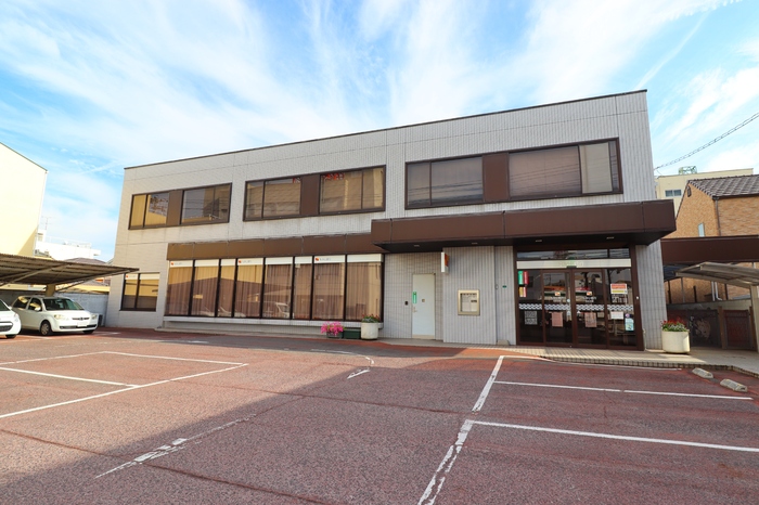 銀行　もみじ銀行松永支店（銀行）まで447m